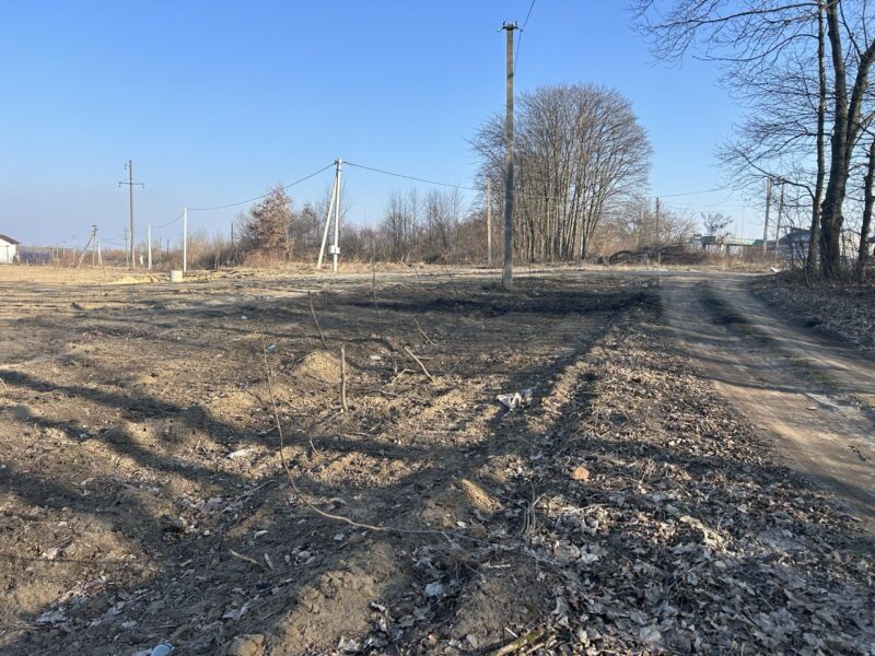 Комерційна ділянка при дорозі М11 , під бізнес