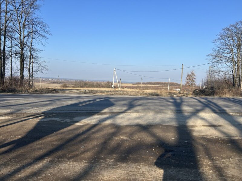 Комерційна ділянка при дорозі М11 , під бізнес