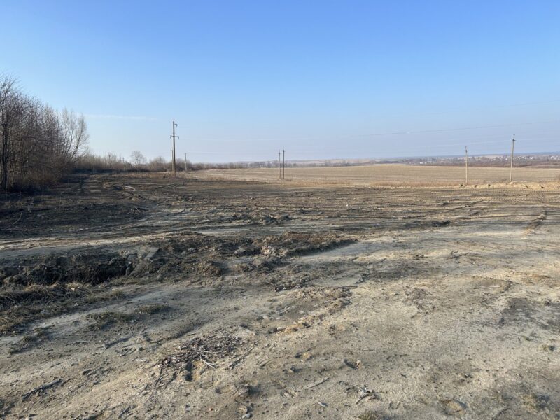 Комерційна ділянка при дорозі М11 , під бізнес